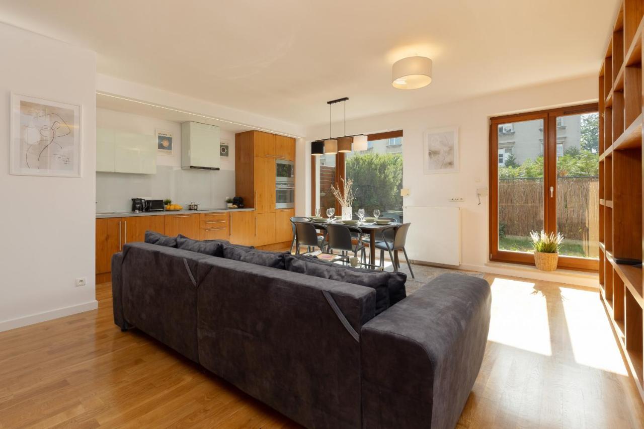 Old Mokotow Spacious Two-Bedroom Apartment By Noclegi Renters Varsavia Esterno foto
