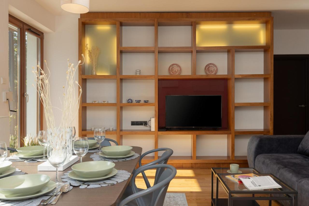 Old Mokotow Spacious Two-Bedroom Apartment By Noclegi Renters Varsavia Esterno foto